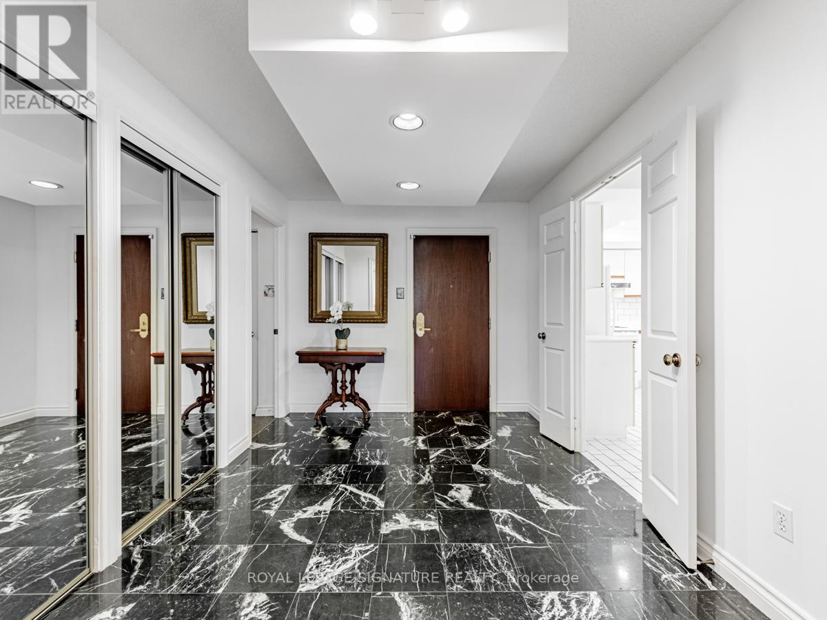 Property at 217 - 1200 DON MILLS ROAD image 4