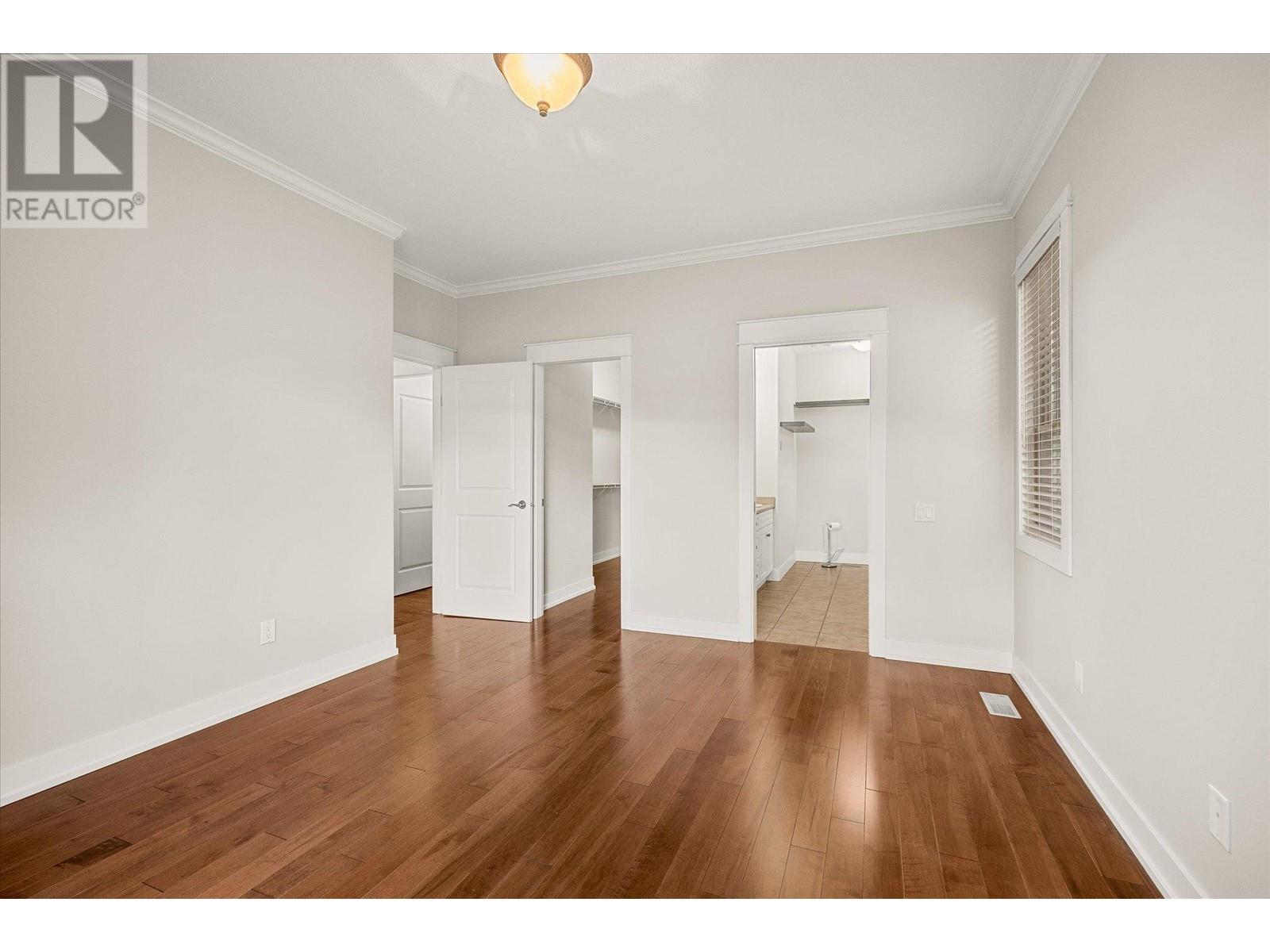 Property at 2302 Pine Vista Place image 4
