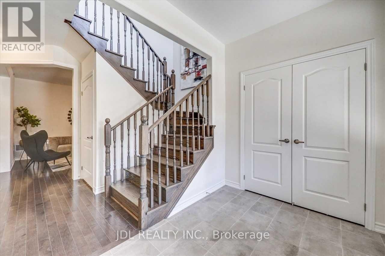 Property at 35 VALLEO STREET image 4