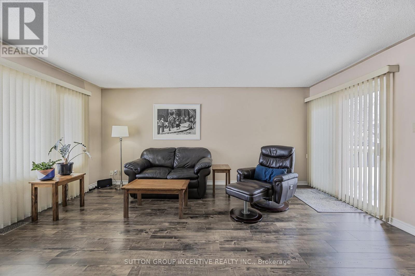 10 Mansonic Way, Essa, Ontario  L0M 1B3 - Photo 3 - N11950768