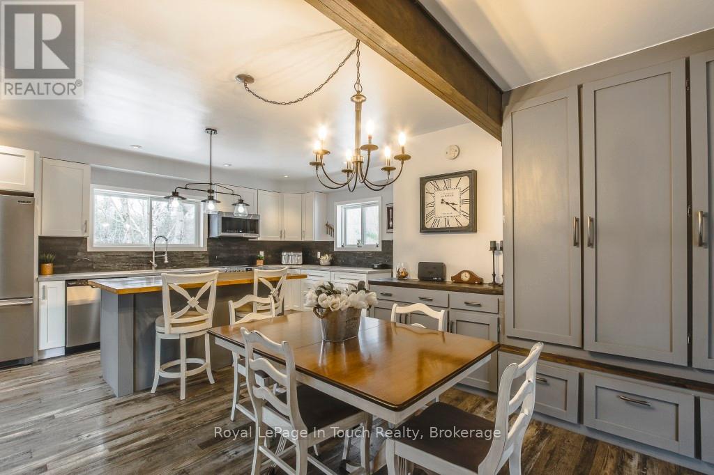 36 Meadows Avenue, Tay, Ontario  L0K 2C0 - Photo 12 - S11952446
