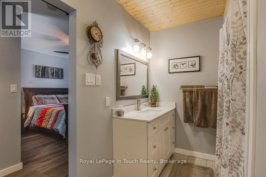 36 Meadows Avenue, Tay, Ontario  L0K 2C0 - Photo 25 - S11952446