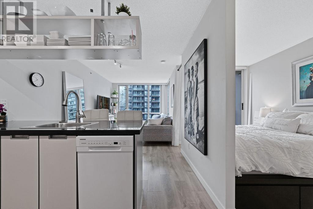 Listing Picture 9 of 31 : 1105 1082 SEYMOUR STREET, Vancouver / 溫哥華 - 魯藝地產 Yvonne Lu Group - MLS Medallion Club Member