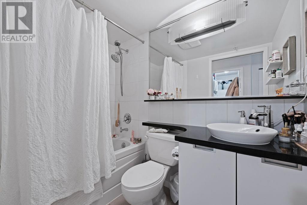 Listing Picture 18 of 31 : 1105 1082 SEYMOUR STREET, Vancouver / 溫哥華 - 魯藝地產 Yvonne Lu Group - MLS Medallion Club Member