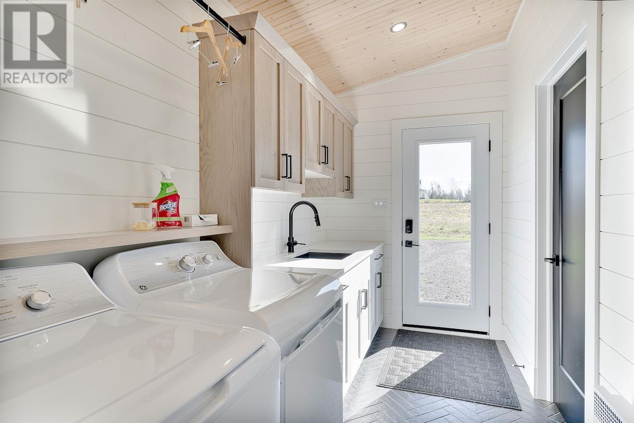 38 Collins Hollow, Lakeside, Prince Edward Island  C0A 1S0 - Photo 6 - 202502173