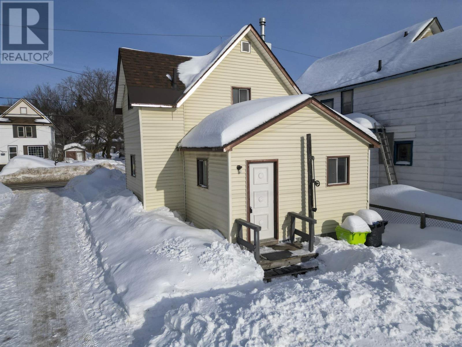 119 Grosvenor Ave, Sault Ste. Marie, Ontario  P6B 2M2 - Photo 13 - SM250219