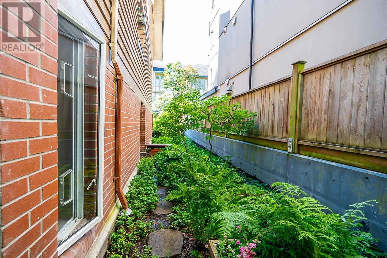 Listing Picture 25 of 31 : N101 628 W 13TH AVENUE, Vancouver / 溫哥華 - 魯藝地產 Yvonne Lu Group - MLS Medallion Club Member