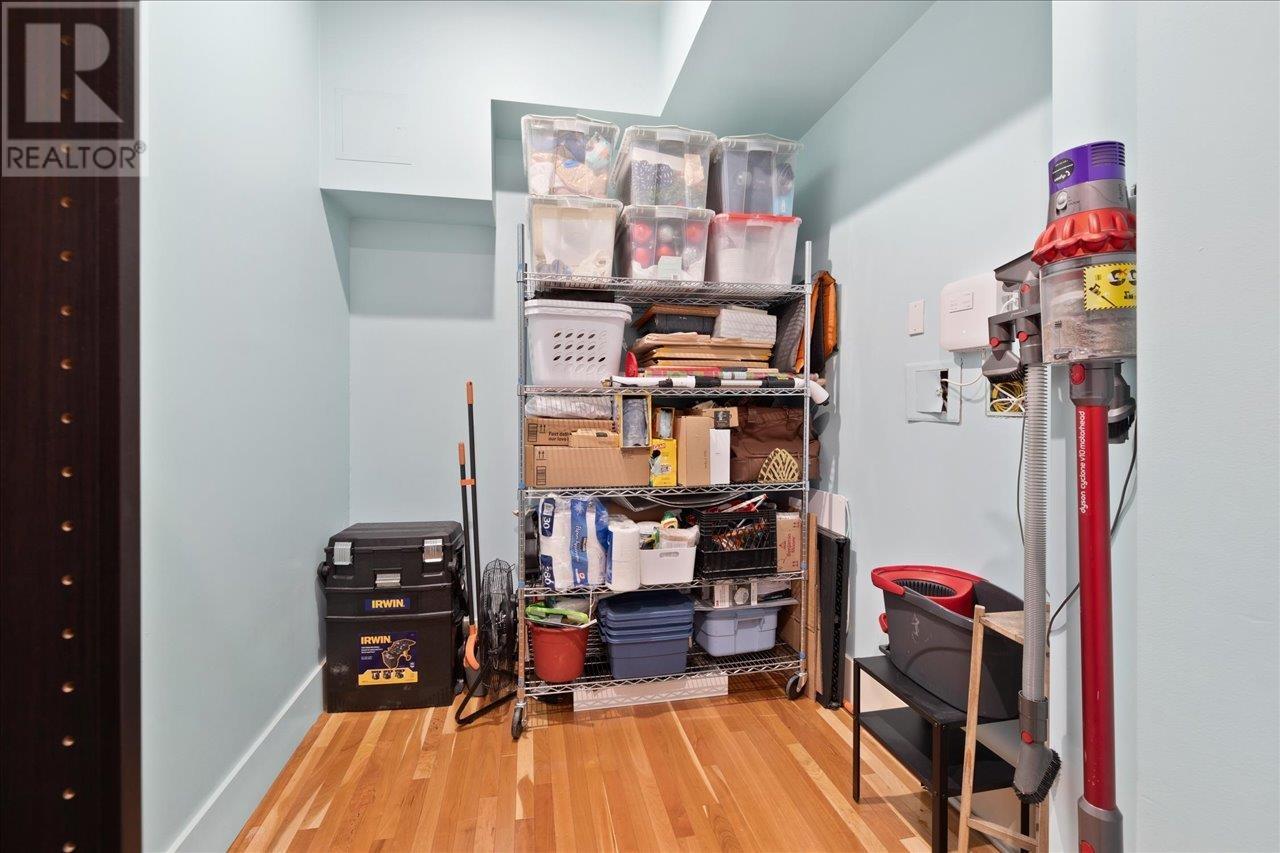 Listing Picture 22 of 33 : 696 W 16TH AVENUE, Vancouver / 溫哥華 - 魯藝地產 Yvonne Lu Group - MLS Medallion Club Member