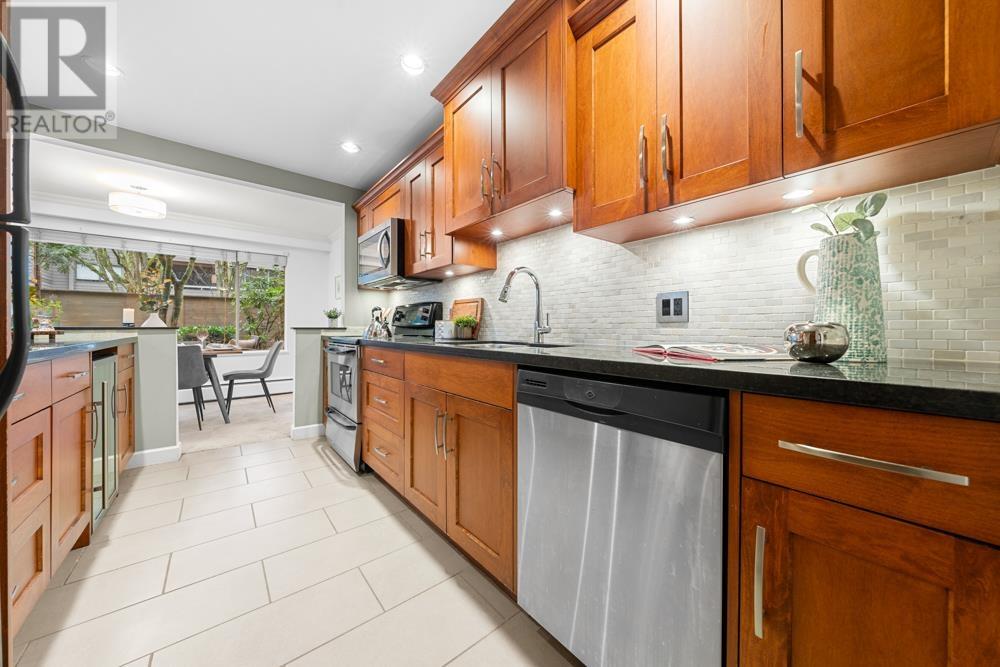 Listing Picture 19 of 38 : 110 1777 W 13TH AVENUE, Vancouver / 溫哥華 - 魯藝地產 Yvonne Lu Group - MLS Medallion Club Member