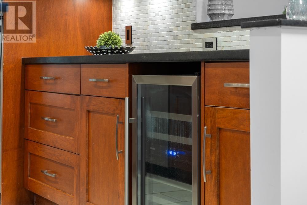 Listing Picture 22 of 38 : 110 1777 W 13TH AVENUE, Vancouver / 溫哥華 - 魯藝地產 Yvonne Lu Group - MLS Medallion Club Member