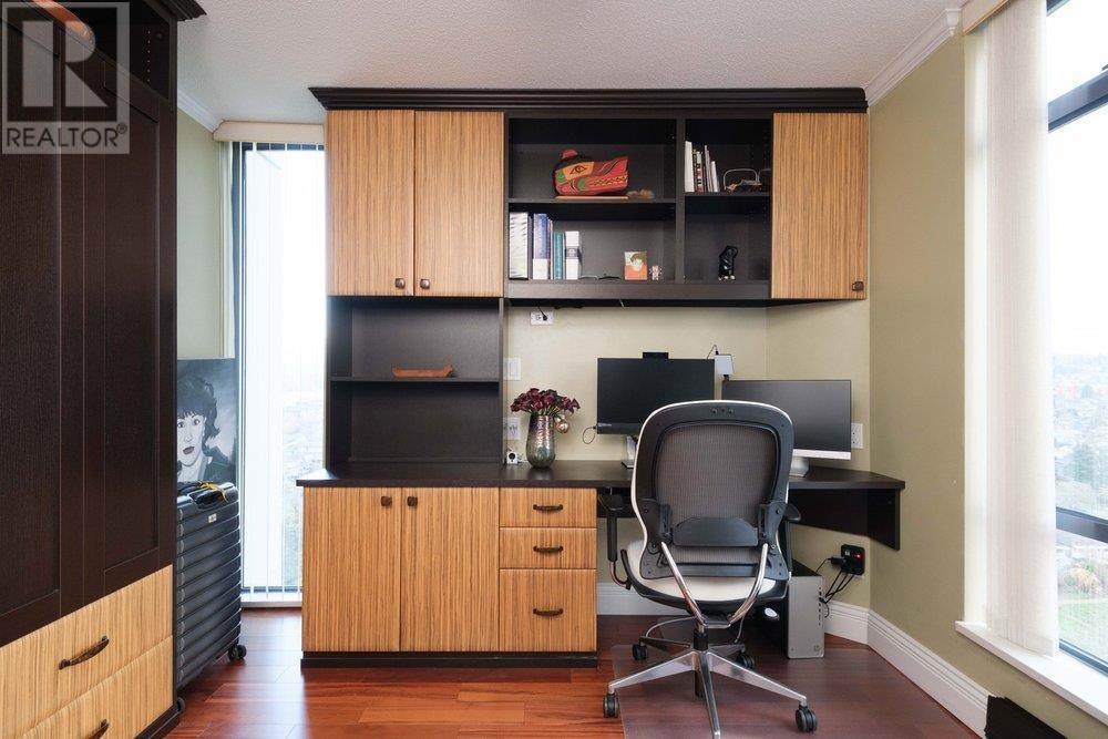 Listing Picture 23 of 34 : 1802 4425 HALIFAX STREET, Burnaby / 本拿比 - 魯藝地產 Yvonne Lu Group - MLS Medallion Club Member