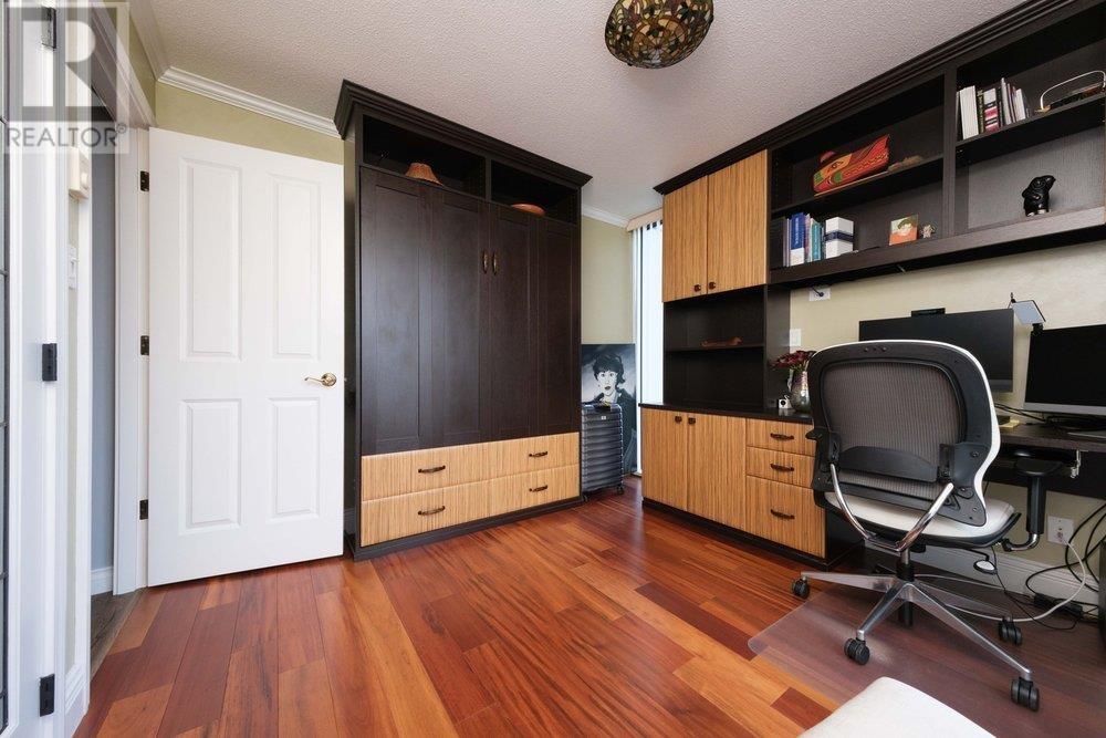 Listing Picture 24 of 34 : 1802 4425 HALIFAX STREET, Burnaby / 本拿比 - 魯藝地產 Yvonne Lu Group - MLS Medallion Club Member
