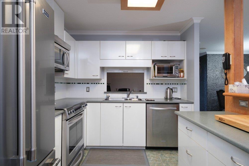 Listing Picture 6 of 34 : 1802 4425 HALIFAX STREET, Burnaby / 本拿比 - 魯藝地產 Yvonne Lu Group - MLS Medallion Club Member