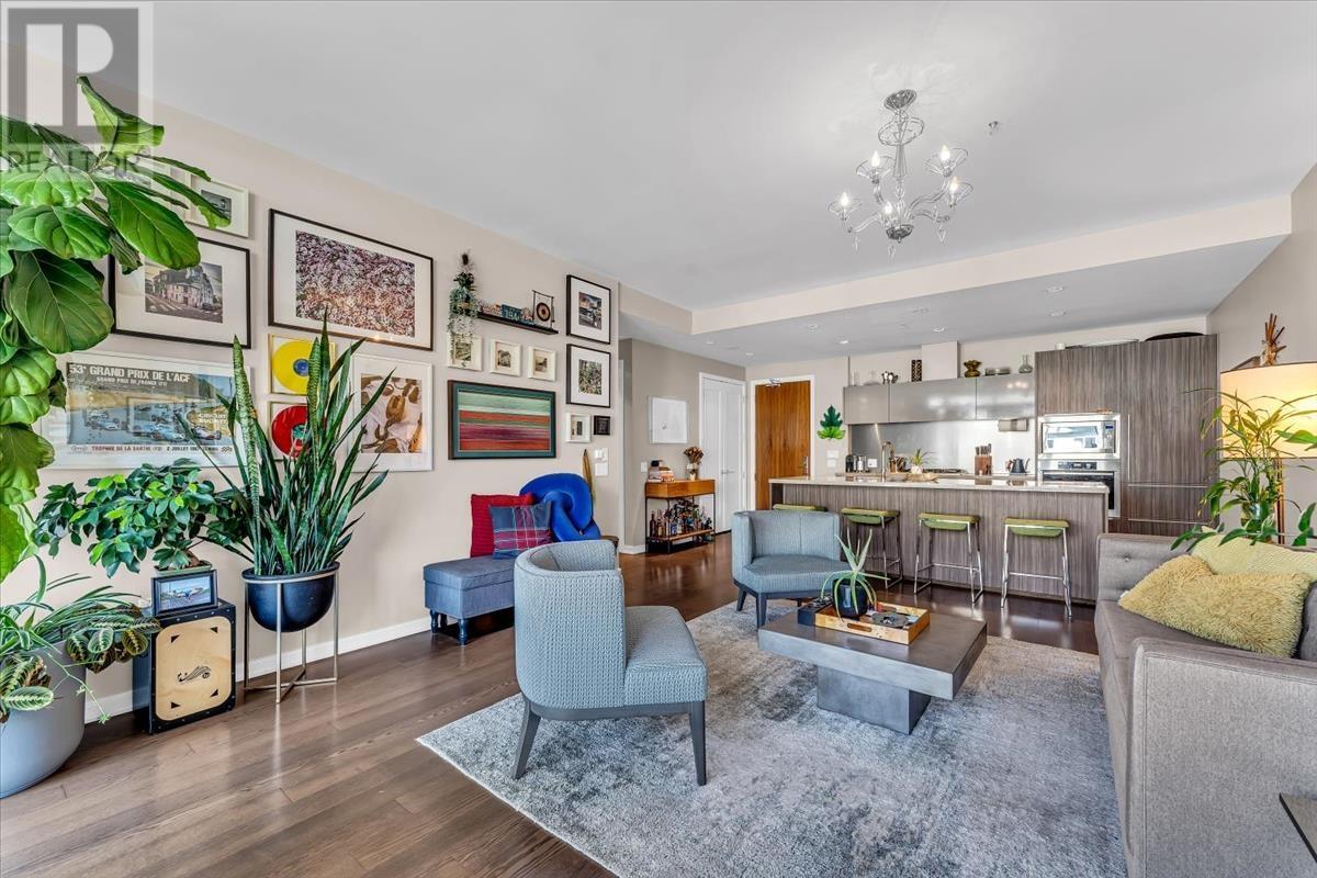 Listing Picture 10 of 36 : 504 77 WALTER HARDWICK AVENUE, Vancouver / 溫哥華 - 魯藝地產 Yvonne Lu Group - MLS Medallion Club Member