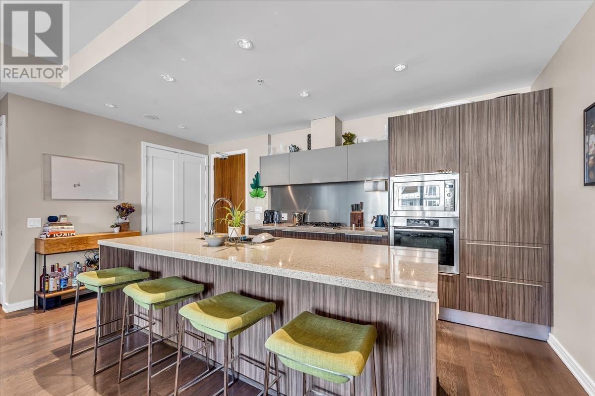 Listing Picture 11 of 36 : 504 77 WALTER HARDWICK AVENUE, Vancouver / 溫哥華 - 魯藝地產 Yvonne Lu Group - MLS Medallion Club Member