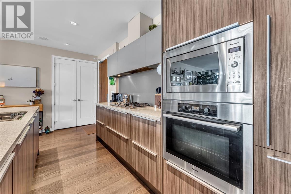 Listing Picture 16 of 36 : 504 77 WALTER HARDWICK AVENUE, Vancouver / 溫哥華 - 魯藝地產 Yvonne Lu Group - MLS Medallion Club Member