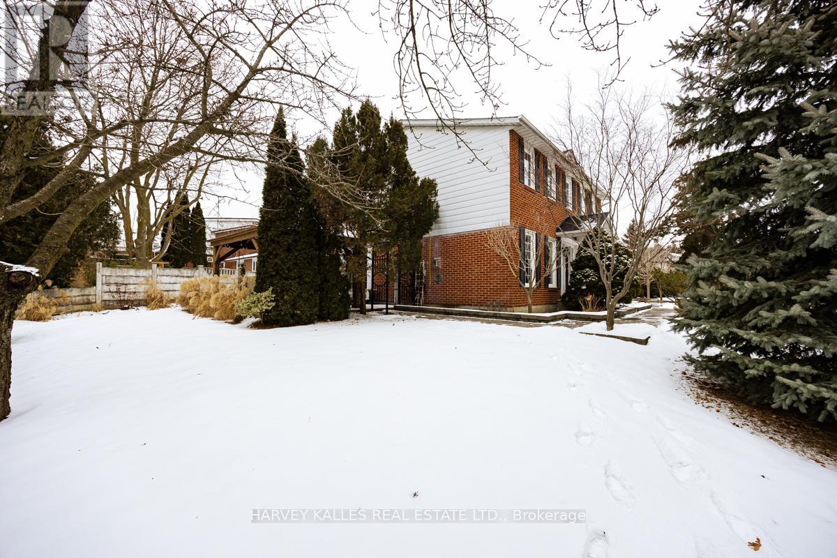 119 Abbeywood Trail, Toronto, Ontario  M3B 3B6 - Photo 35 - C11953039