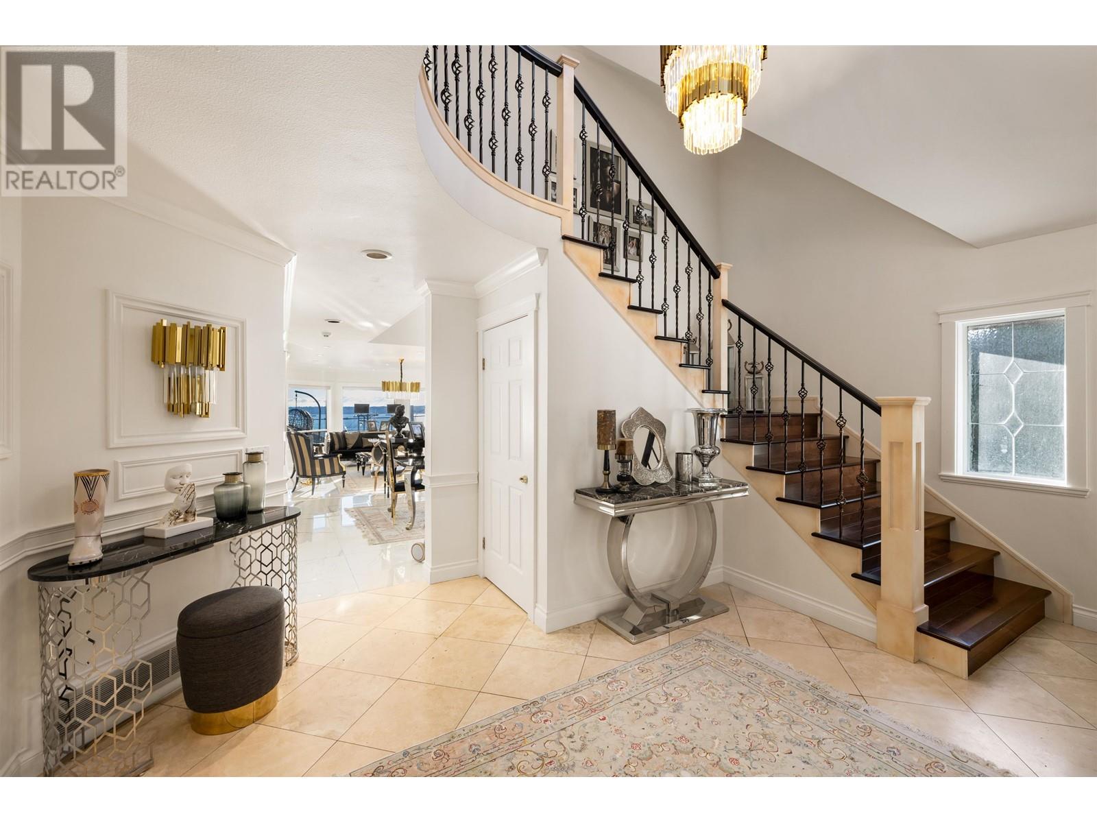 2198 Rosebery Avenue, West Vancouver, British Columbia  V7V 2Z7 - Photo 4 - R2962636