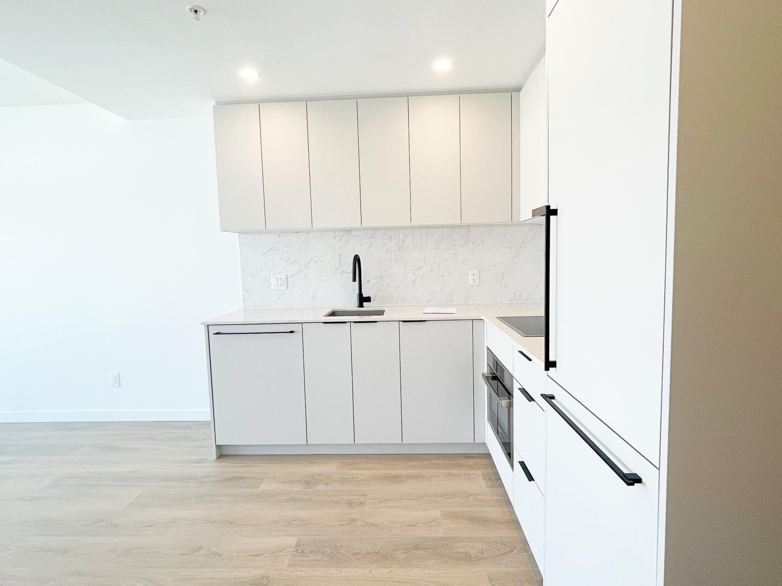 2212 13685 102 Avenue, Surrey, British Columbia  V3T 1N7 - Photo 4 - R2962686