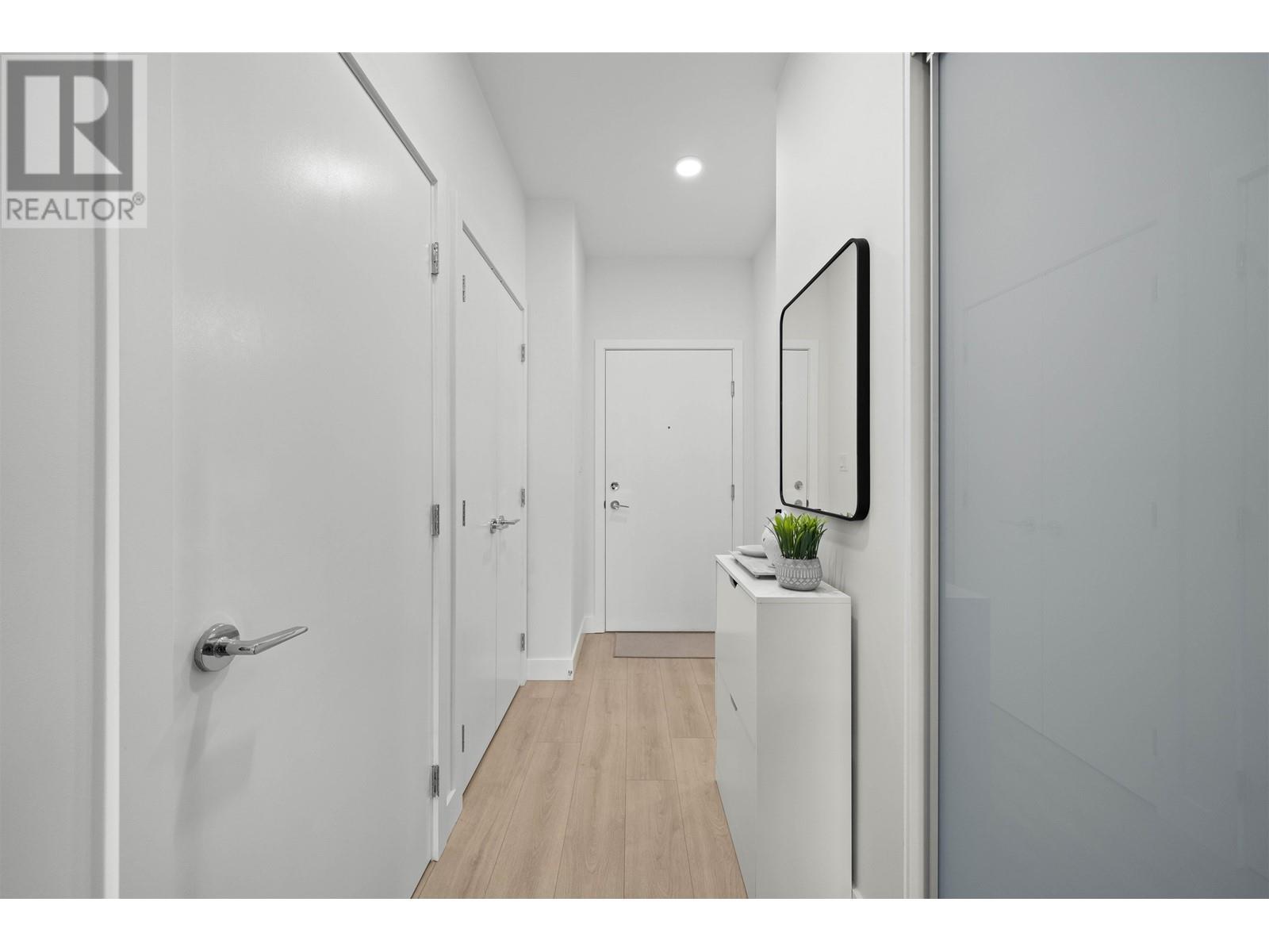 211 1792 Starling Drive, Tsawwassen, British Columbia  V4M 0E4 - Photo 2 - R2960359