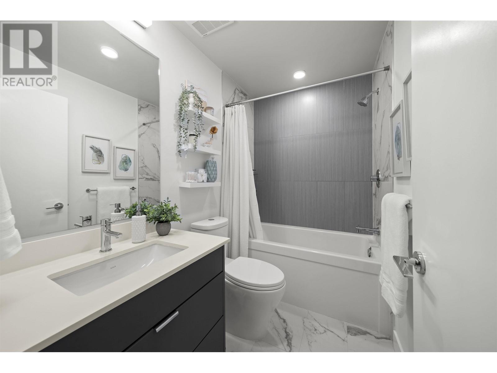 211 1792 Starling Drive, Tsawwassen, British Columbia  V4M 0E4 - Photo 3 - R2960359