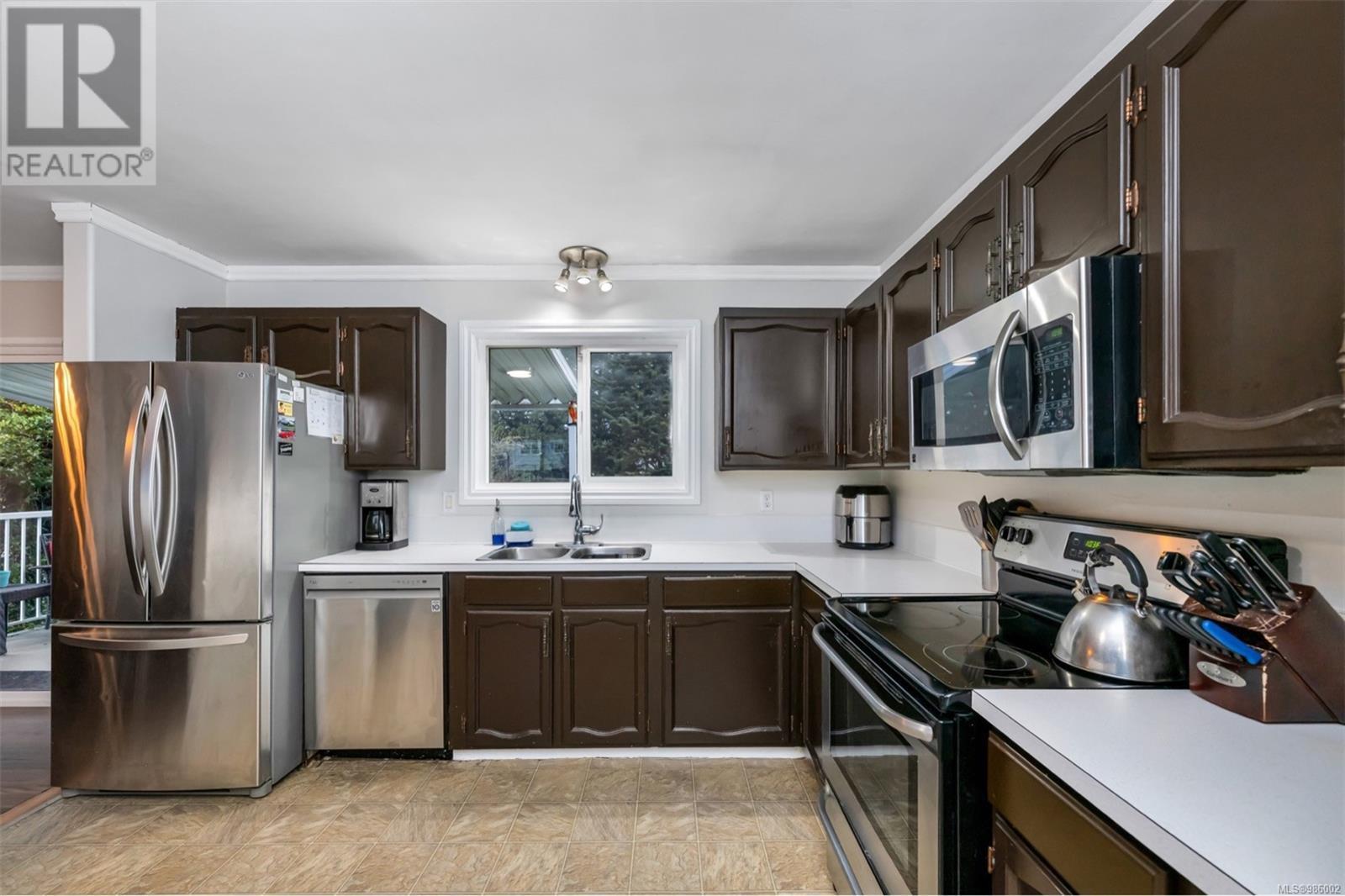 Property at 3407 Hilton Rd image 4