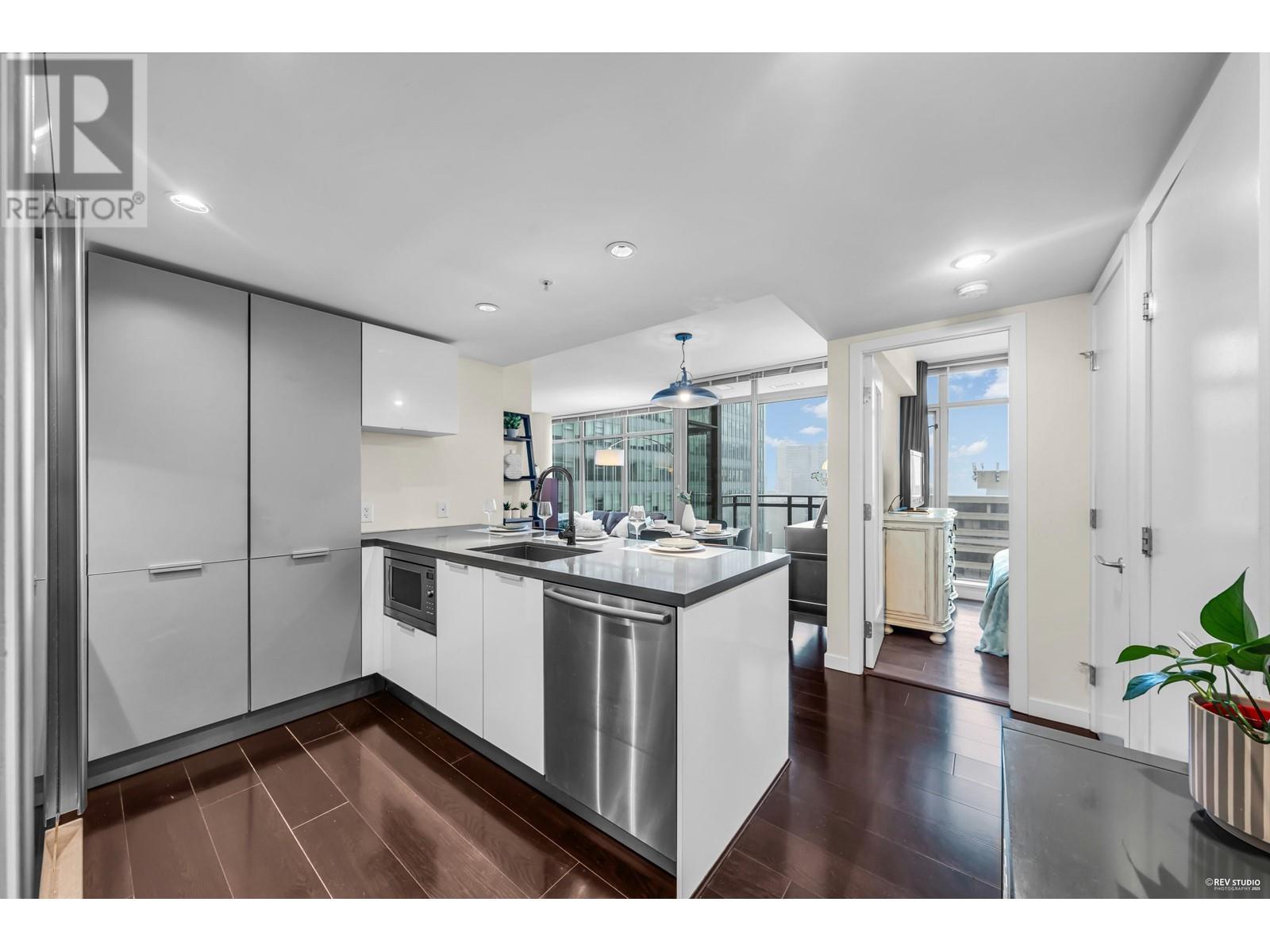 Listing Picture 4 of 40 : 1906 788 RICHARDS STREET, Vancouver / 溫哥華 - 魯藝地產 Yvonne Lu Group - MLS Medallion Club Member