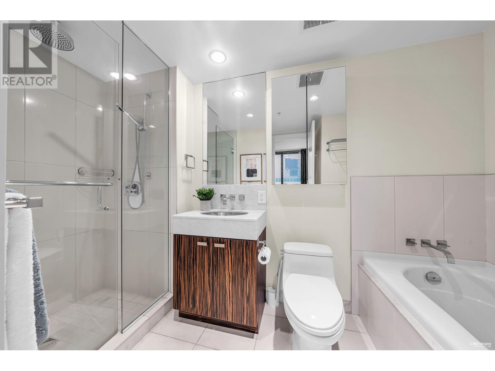 Listing Picture 23 of 40 : 1906 788 RICHARDS STREET, Vancouver / 溫哥華 - 魯藝地產 Yvonne Lu Group - MLS Medallion Club Member