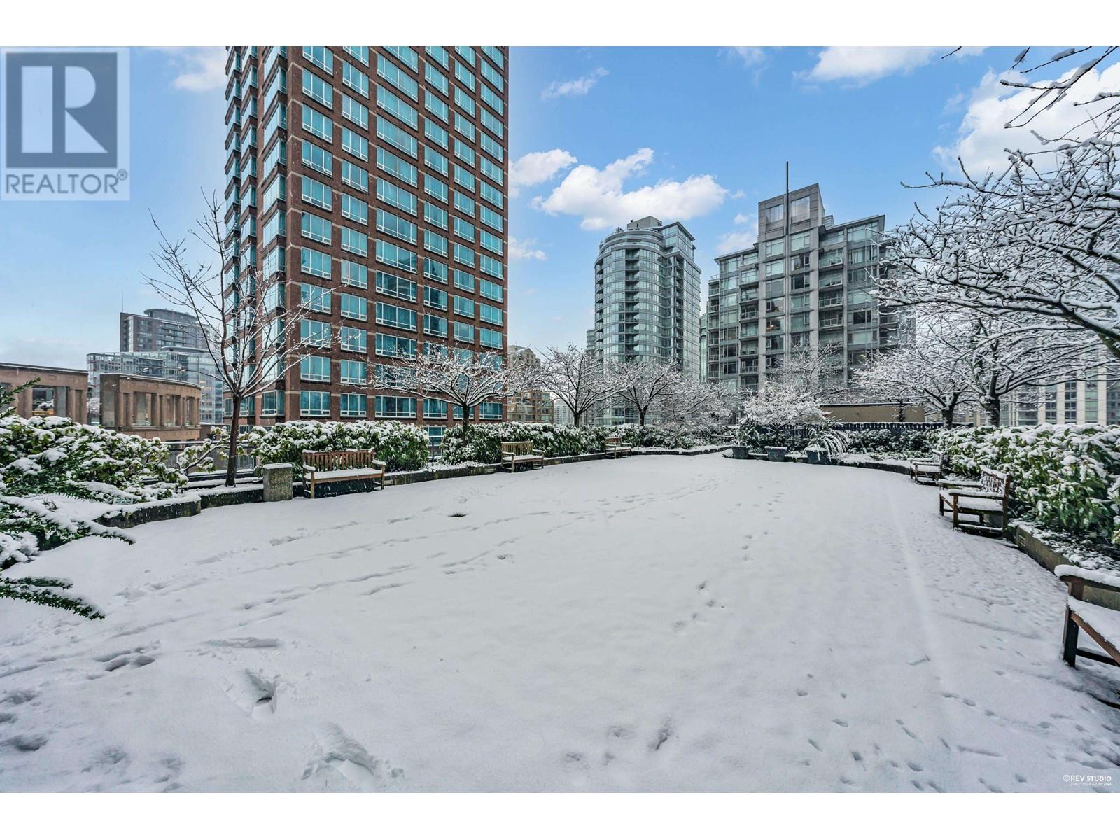 Listing Picture 35 of 40 : 1906 788 RICHARDS STREET, Vancouver / 溫哥華 - 魯藝地產 Yvonne Lu Group - MLS Medallion Club Member