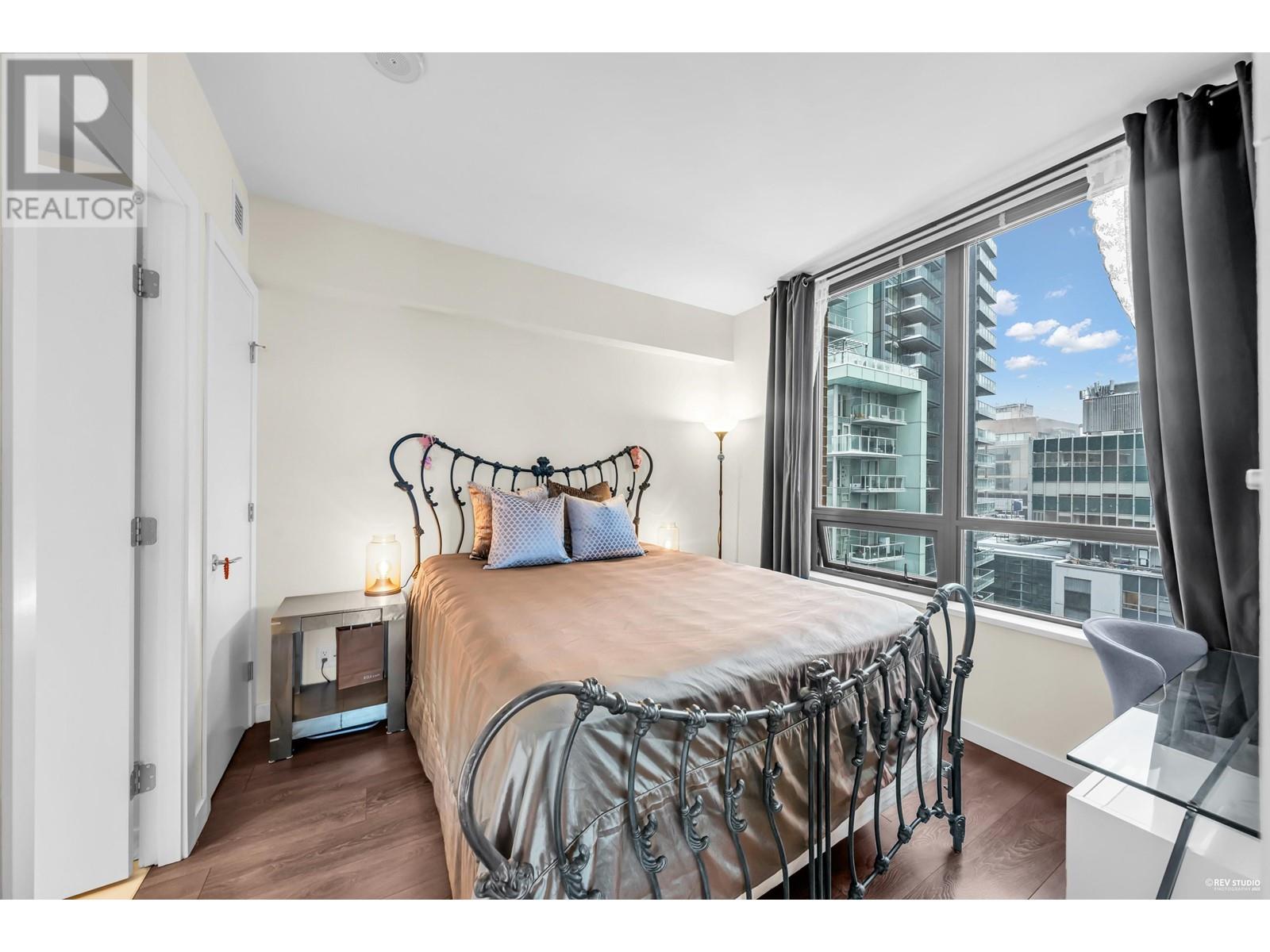 Listing Picture 18 of 40 : 1906 788 RICHARDS STREET, Vancouver / 溫哥華 - 魯藝地產 Yvonne Lu Group - MLS Medallion Club Member