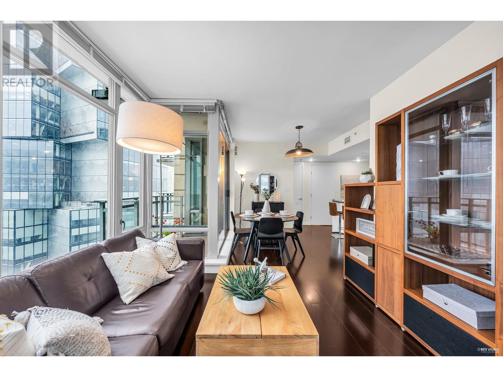 Listing Picture 17 of 40 : 1906 788 RICHARDS STREET, Vancouver / 溫哥華 - 魯藝地產 Yvonne Lu Group - MLS Medallion Club Member