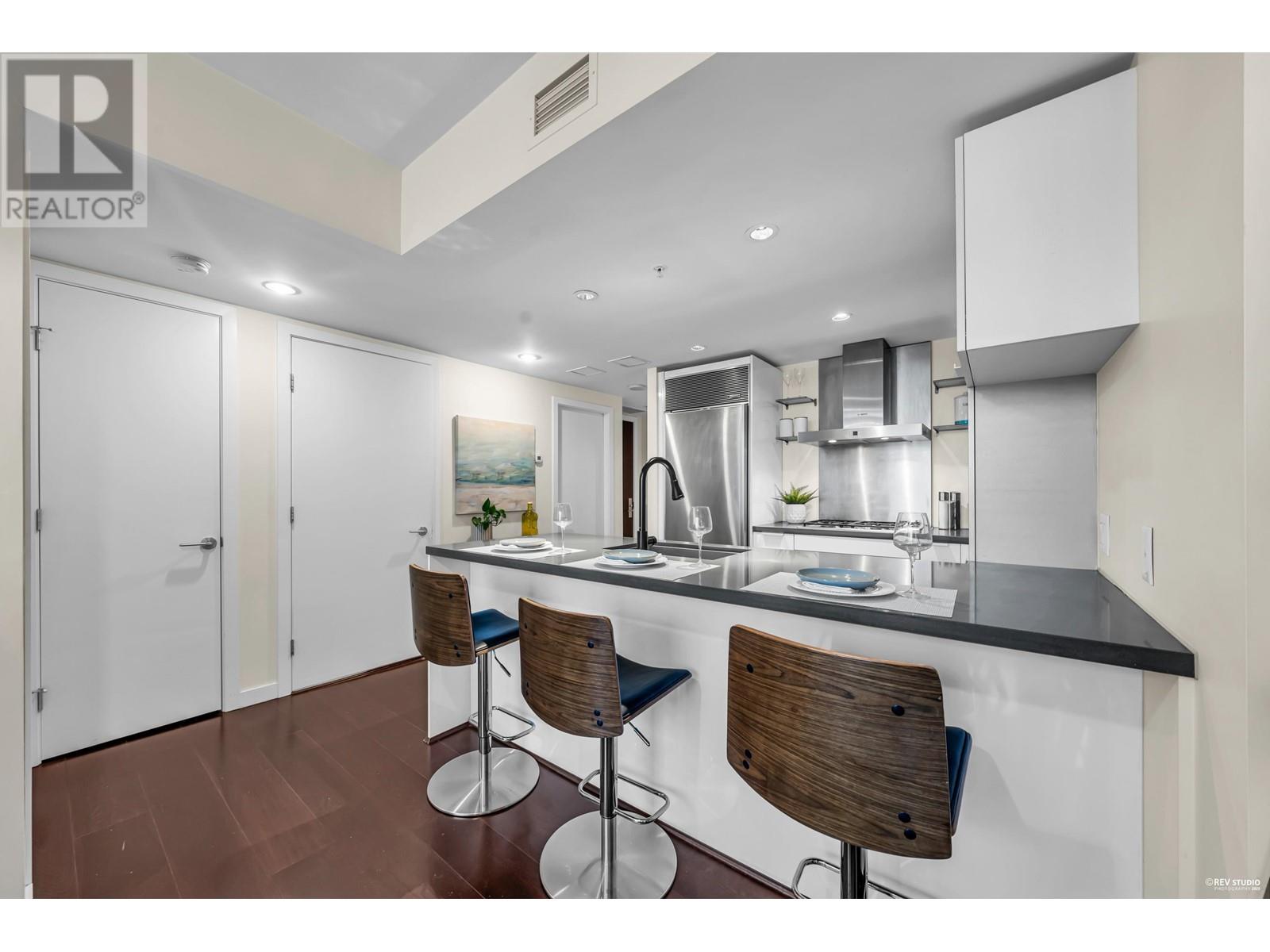 Listing Picture 9 of 40 : 1906 788 RICHARDS STREET, Vancouver / 溫哥華 - 魯藝地產 Yvonne Lu Group - MLS Medallion Club Member