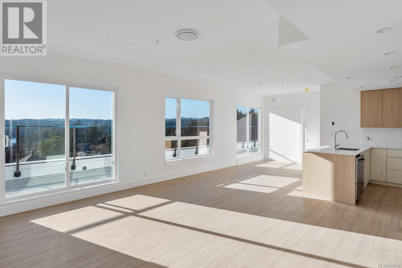 Property at 412 258 Helmcken Rd image 1