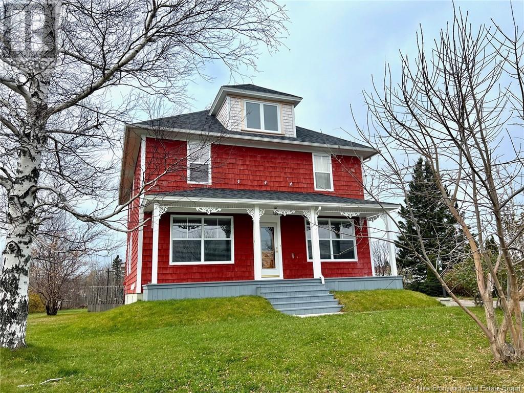 110 Rue Des Champs, Lamèque, New Brunswick  E8T 1E7 - Photo 1 - NB112089