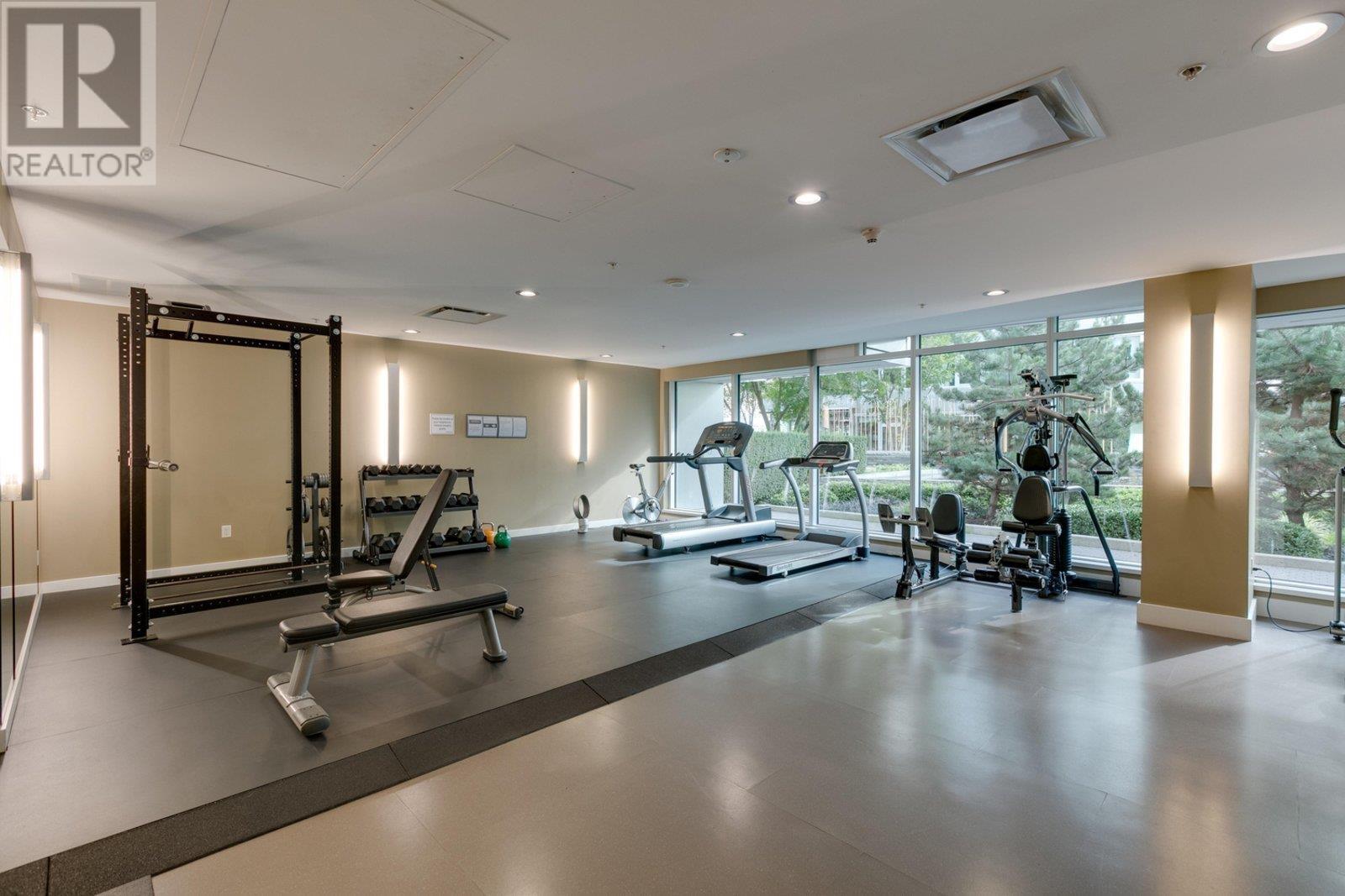 Listing Picture 28 of 29 : 102 151 W ATHLETES WAY, Vancouver / 溫哥華 - 魯藝地產 Yvonne Lu Group - MLS Medallion Club Member