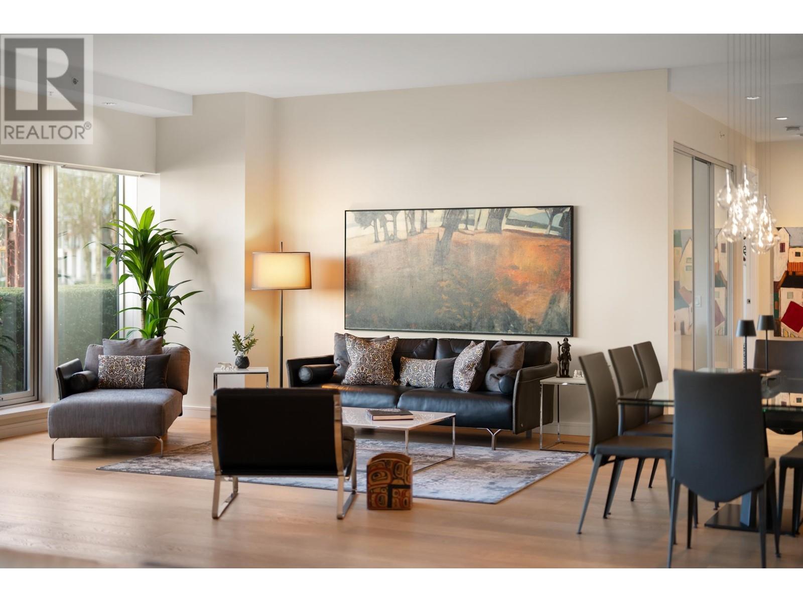 Listing Picture 14 of 29 : 102 151 W ATHLETES WAY, Vancouver / 溫哥華 - 魯藝地產 Yvonne Lu Group - MLS Medallion Club Member