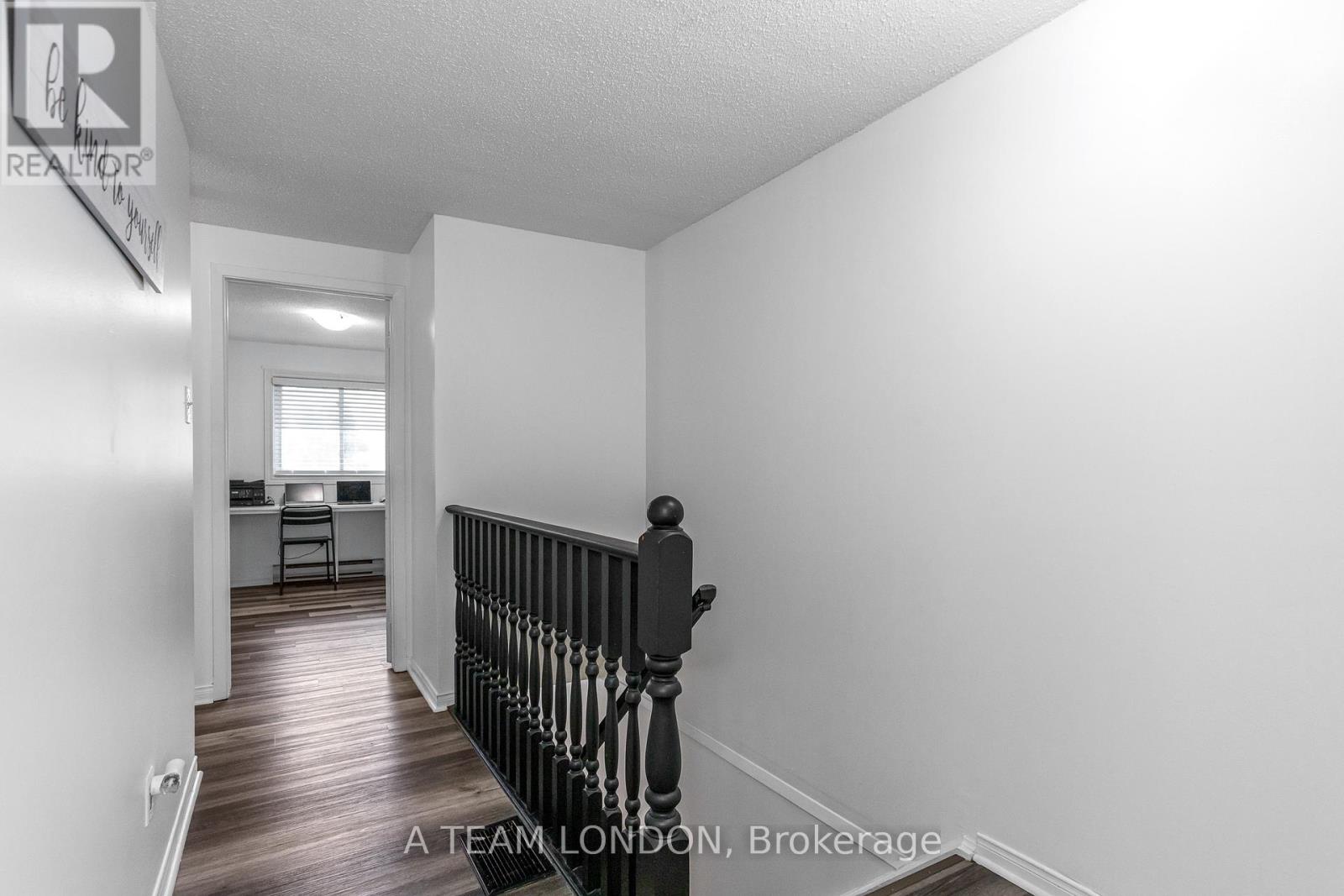 Photo 15 of 34 for 5 - 1855 Aldersbrook Road