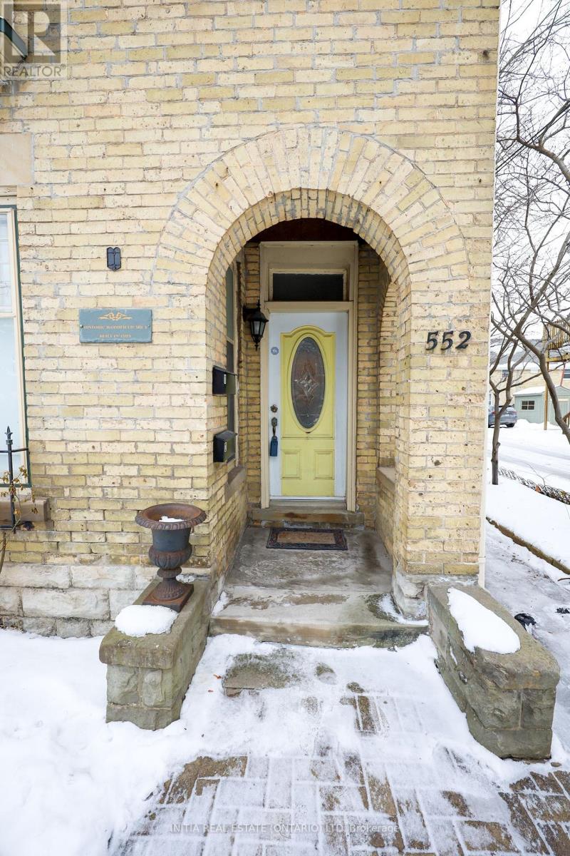 Property at 552 ADELAIDE STREET N image 2