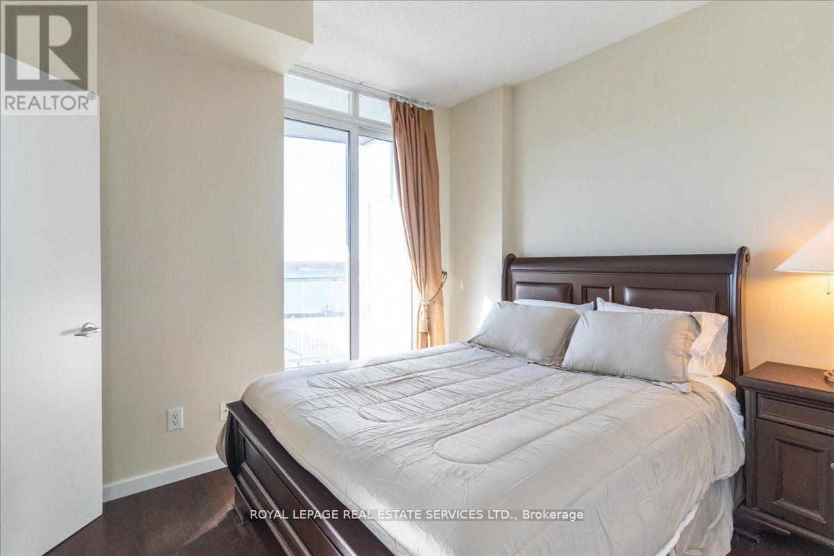 1007 - 218 Queens Quay W, Toronto, Ontario  M5J 2Y6 - Photo 18 - C11953325