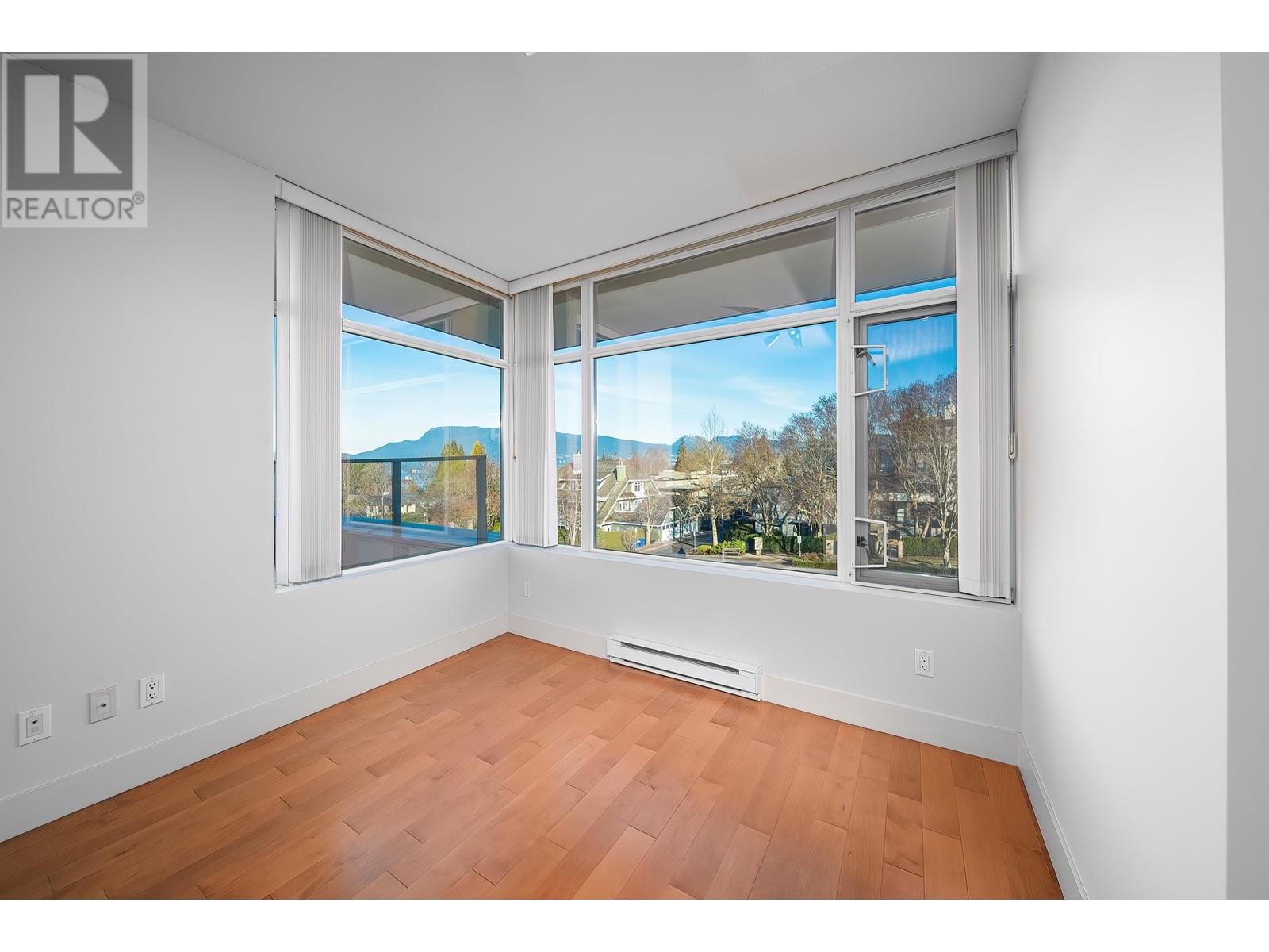 Listing Picture 23 of 28 : 308 6015 IONA DRIVE, Vancouver / 溫哥華 - 魯藝地產 Yvonne Lu Group - MLS Medallion Club Member