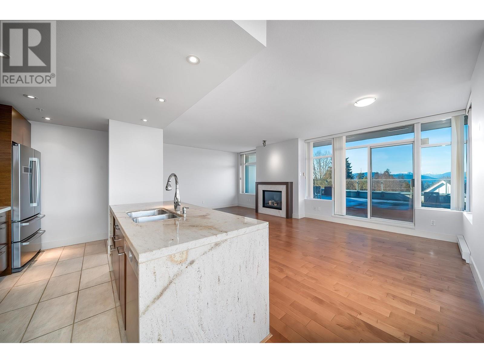 Listing Picture 11 of 28 : 308 6015 IONA DRIVE, Vancouver / 溫哥華 - 魯藝地產 Yvonne Lu Group - MLS Medallion Club Member