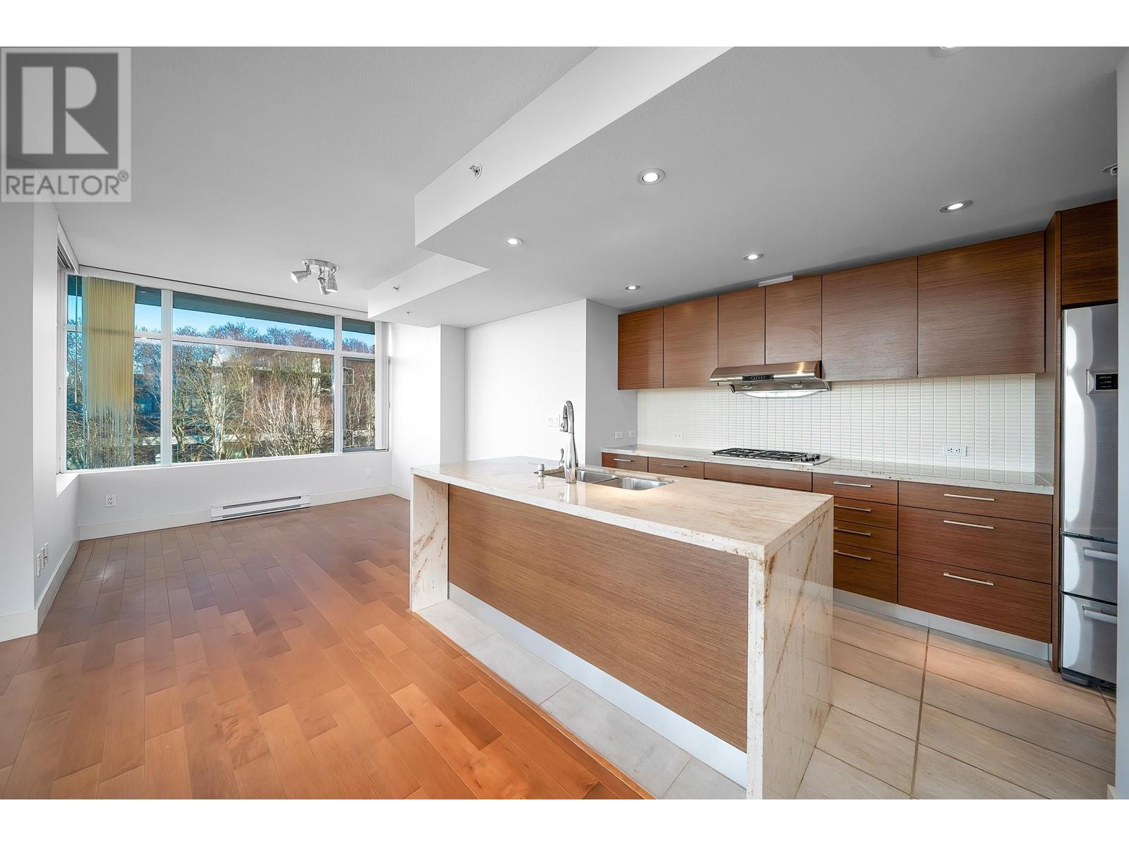 Listing Picture 19 of 28 : 308 6015 IONA DRIVE, Vancouver / 溫哥華 - 魯藝地產 Yvonne Lu Group - MLS Medallion Club Member