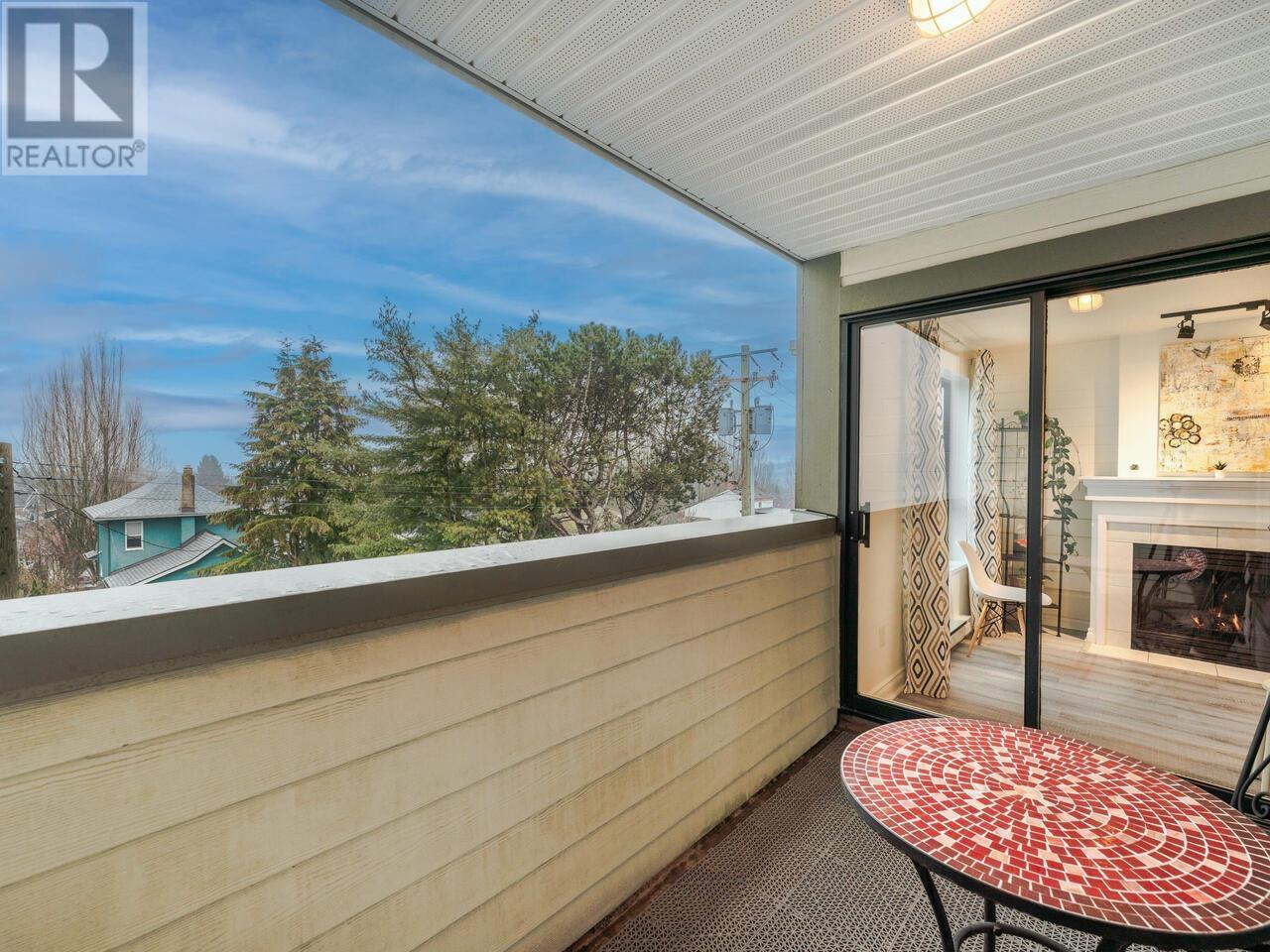 Listing Picture 18 of 20 : 400 2741 E HASTINGS STREET, Vancouver / 溫哥華 - 魯藝地產 Yvonne Lu Group - MLS Medallion Club Member