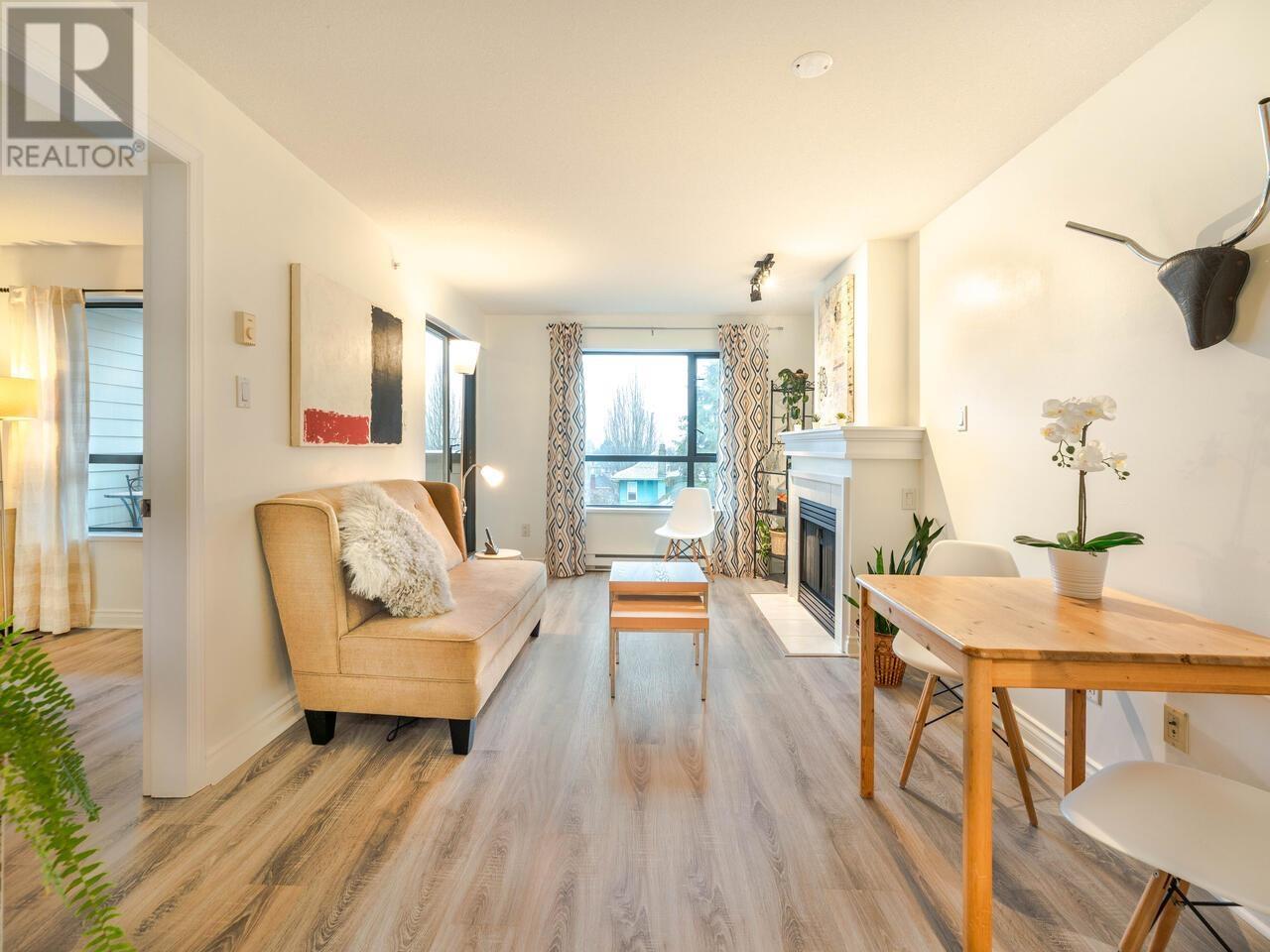 Listing Picture 3 of 20 : 400 2741 E HASTINGS STREET, Vancouver / 溫哥華 - 魯藝地產 Yvonne Lu Group - MLS Medallion Club Member