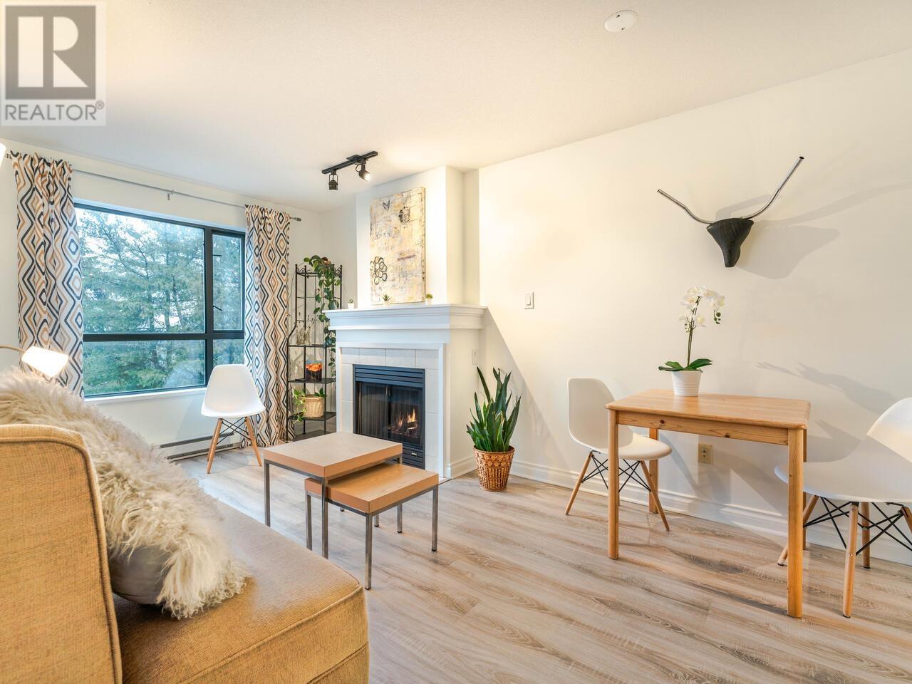 Listing Picture 4 of 20 : 400 2741 E HASTINGS STREET, Vancouver / 溫哥華 - 魯藝地產 Yvonne Lu Group - MLS Medallion Club Member