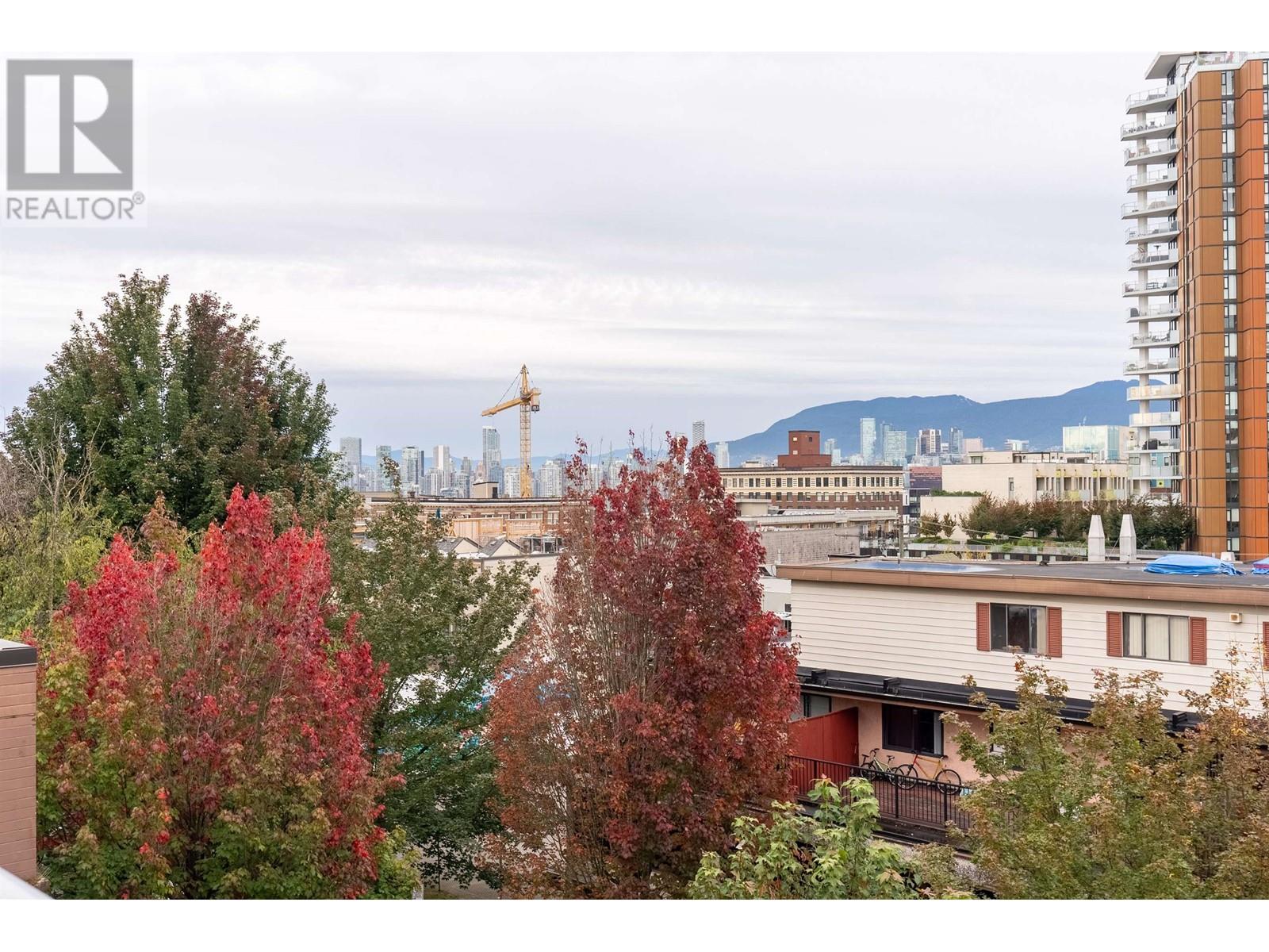 Listing Picture 12 of 40 : 404 298 E 11TH AVENUE, Vancouver / 溫哥華 - 魯藝地產 Yvonne Lu Group - MLS Medallion Club Member
