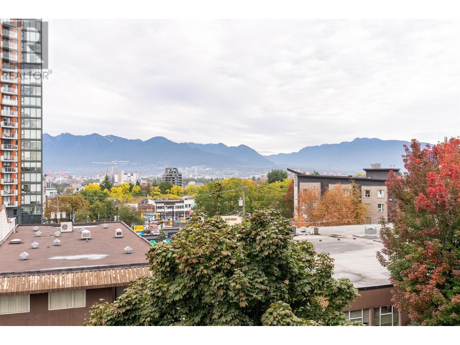 Listing Picture 13 of 40 : 404 298 E 11TH AVENUE, Vancouver / 溫哥華 - 魯藝地產 Yvonne Lu Group - MLS Medallion Club Member