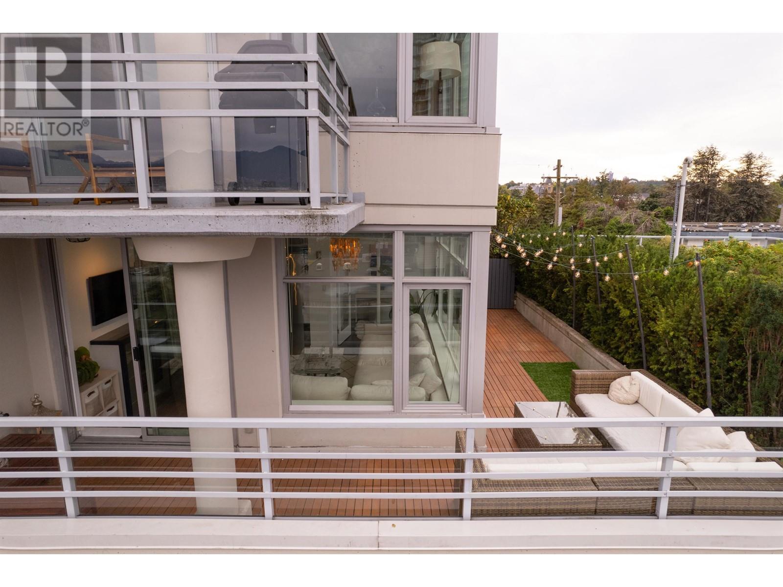 Listing Picture 19 of 40 : 404 298 E 11TH AVENUE, Vancouver / 溫哥華 - 魯藝地產 Yvonne Lu Group - MLS Medallion Club Member