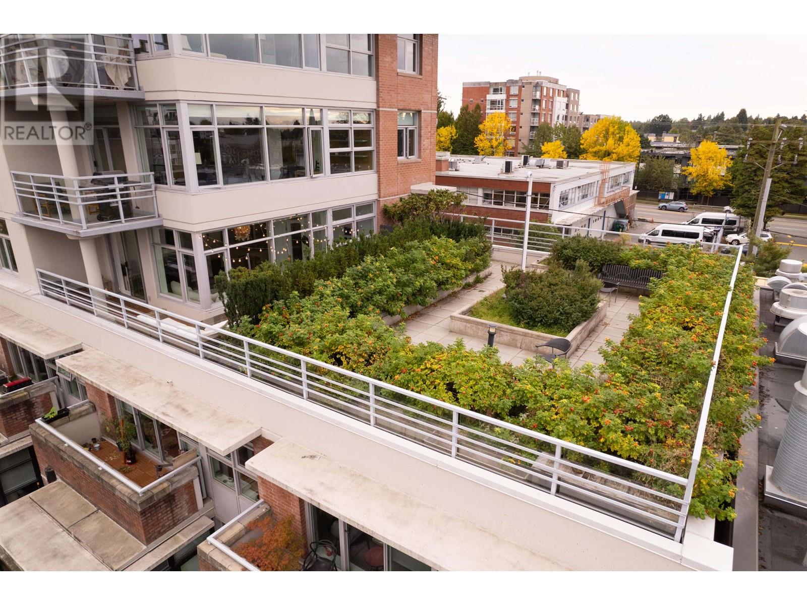 Listing Picture 20 of 40 : 404 298 E 11TH AVENUE, Vancouver / 溫哥華 - 魯藝地產 Yvonne Lu Group - MLS Medallion Club Member