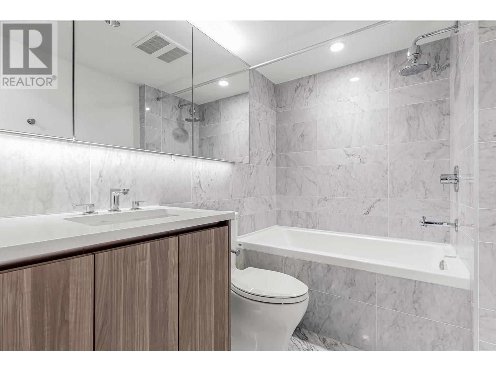 Listing Picture 13 of 23 : 1602 433 SW MARINE DRIVE, Vancouver / 溫哥華 - 魯藝地產 Yvonne Lu Group - MLS Medallion Club Member